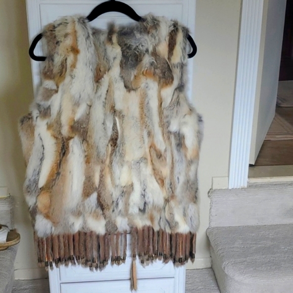 Rabbit fur vest - Picture 2 of 4
